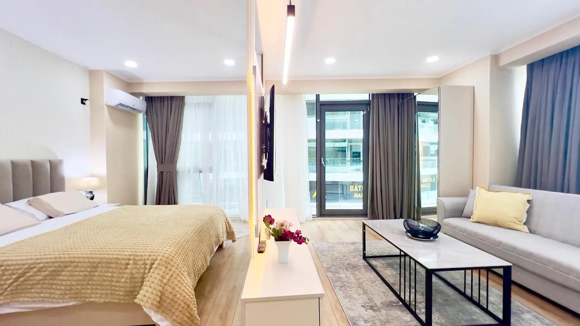 Luxury Apartment In Batumi View With Sea View